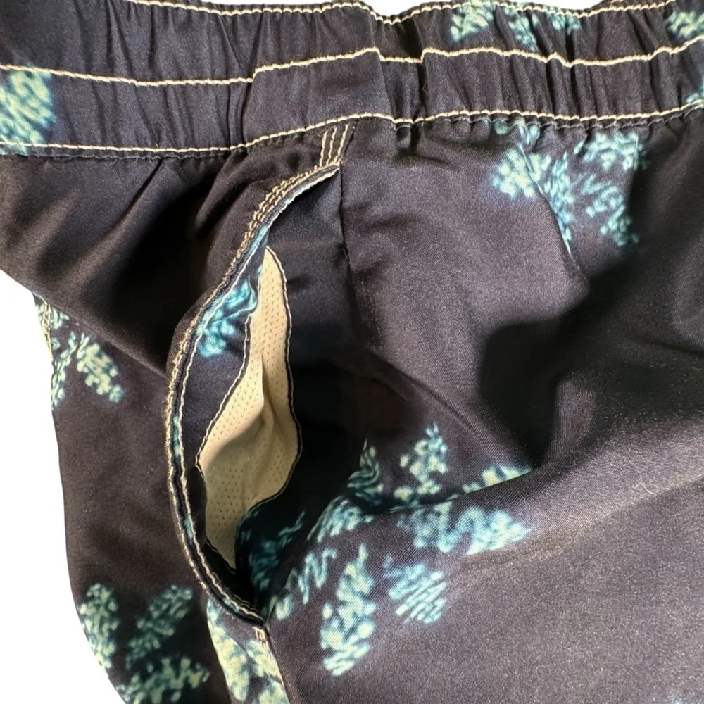 GAP Kids Boys Swim Trunks Size M (8) Shark & Floral Board Shorts Lot of 2